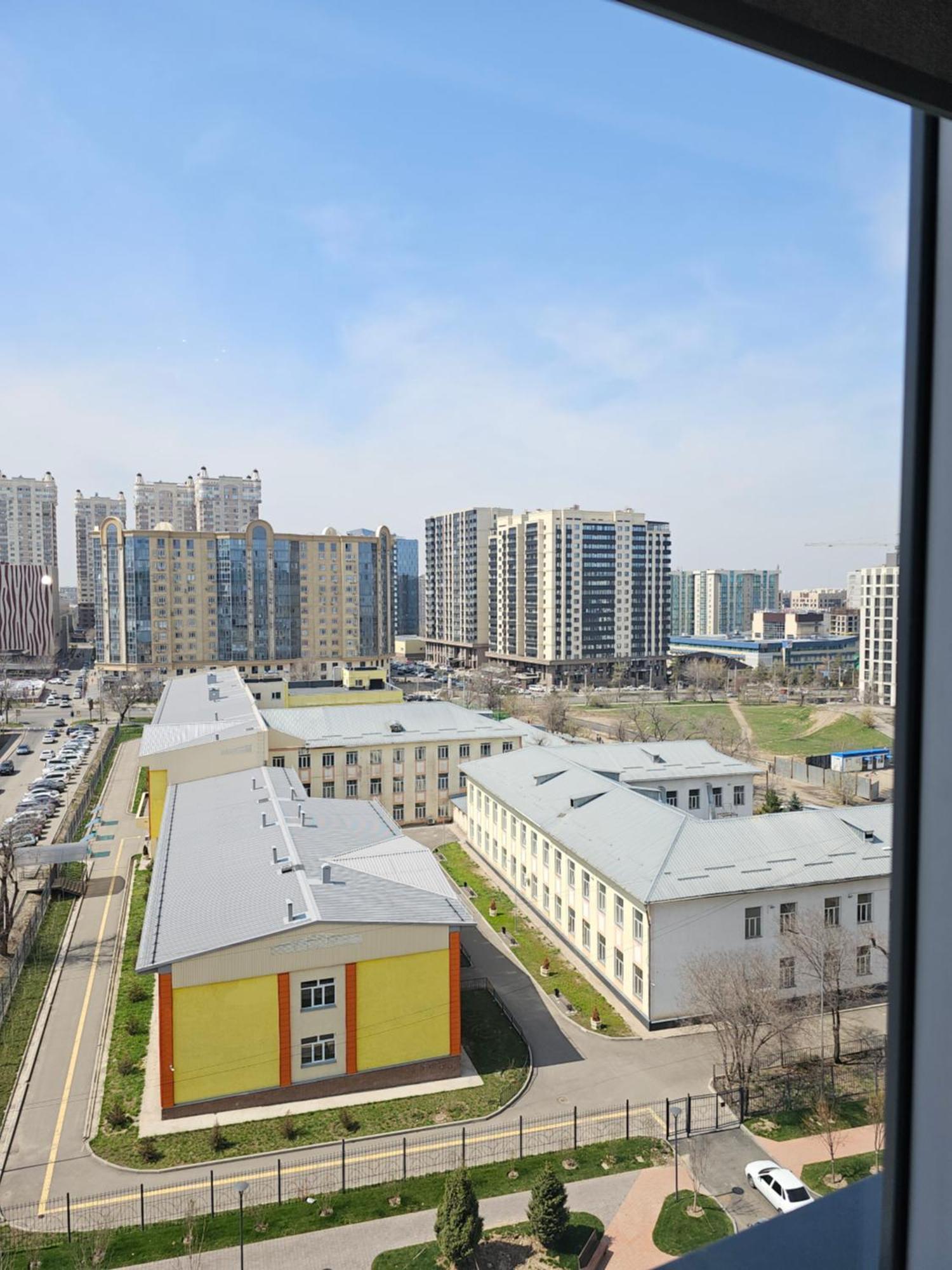 3 Room Gagarin Park Residential Complex Near Mega Shopping Mall Алмати Екстер'єр фото